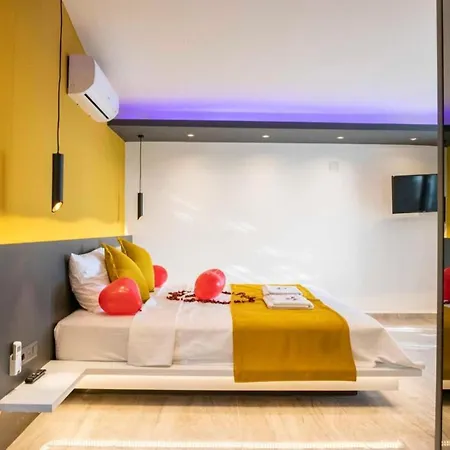 3 Bedroom Seaview With Private Pool 칼칸