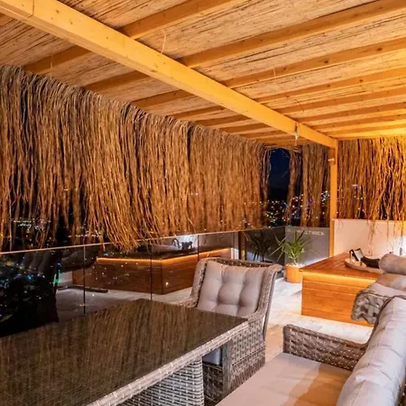 3 Bedroom Seaview With Private Pool *