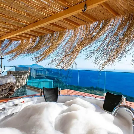 3 Bedroom Seaview With Private Pool *