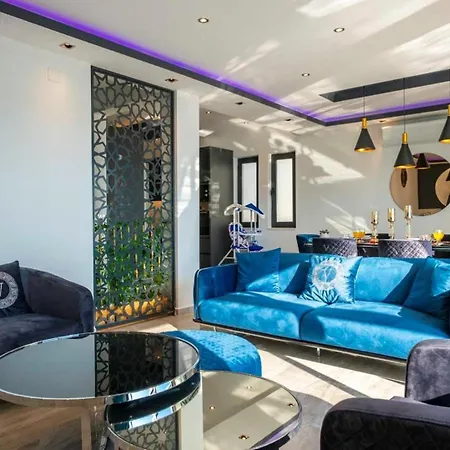 3 Bedroom Seaview With Private Pool 빌라 *